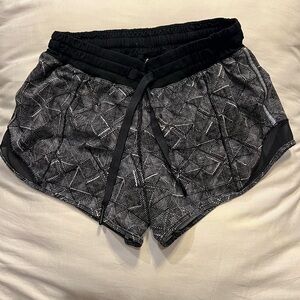 Lululemon Geo Hotty Hots